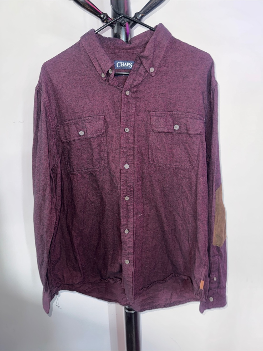 Chap’s Long-Sleeve Button-Down Shirt in Burgundy Plum w elbow leather patch 32.T